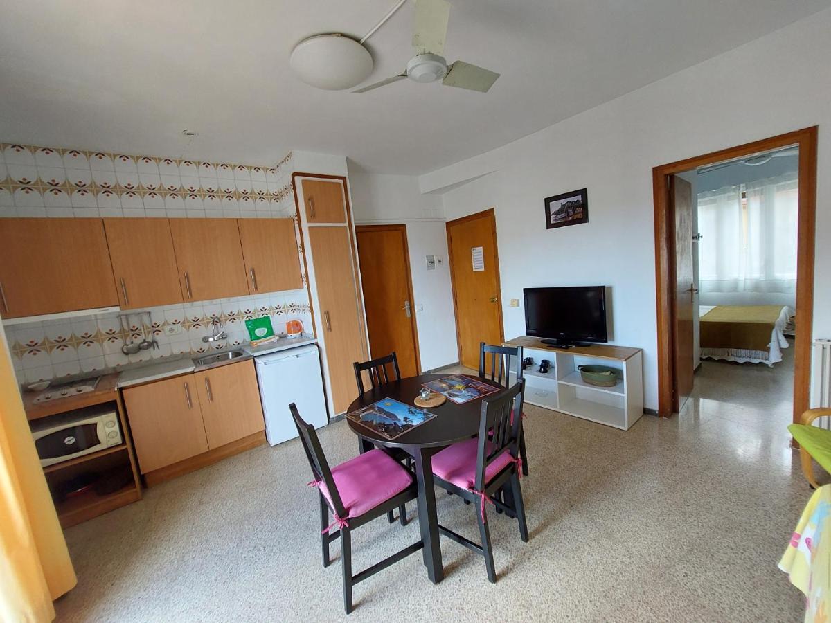 Apartamentos El Sol Tossa de Mar Exterior foto